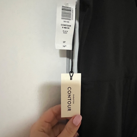 aritzia babaton vneck romper - Picture 3 of 4